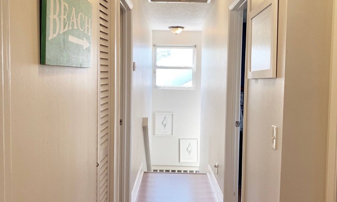 Davie House | Great room in a beautiful home in safe community
