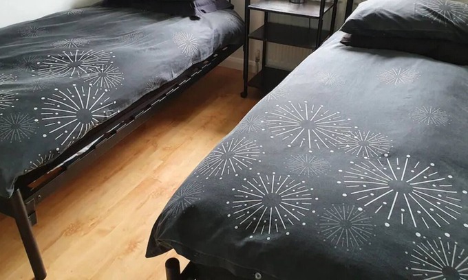 Cheltenham House | Great Value in West Cheltenham - Sleeps 5