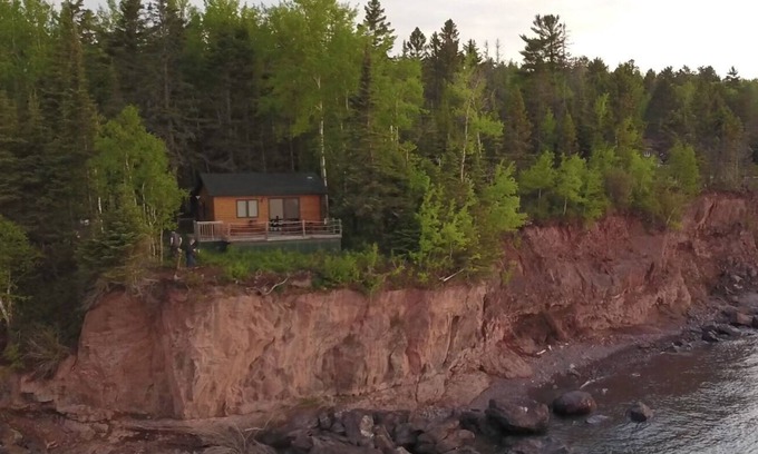 Two Harbors Cabin | Great view on Lake Superior