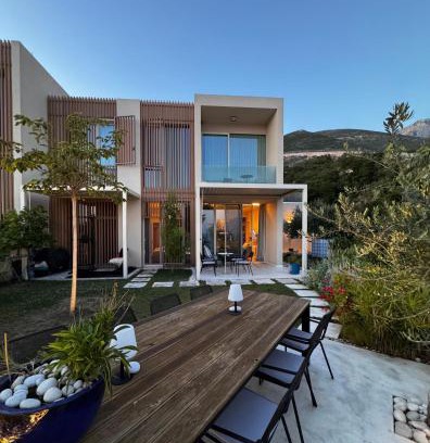 Jala House | Green Coast Palase 241
