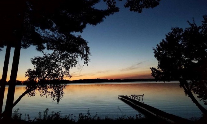 Interlochen Cottage | GREEN LAKE RETREAT ~ MODERN SPACIOUS LAKE HOME