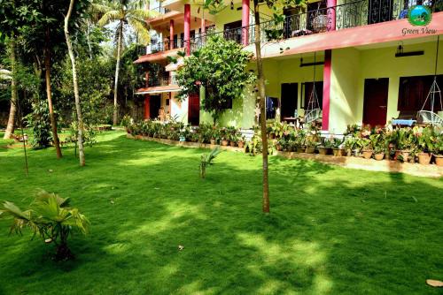 Kumily House | Green View