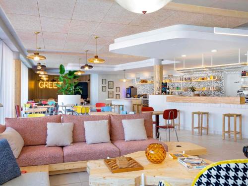 Salon-de-Provence Hotel | greet hotel Salon de Provence