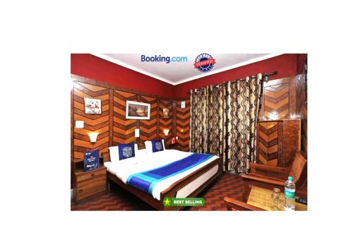Mallital Hotel | GRG Hotel Ankur Lake View Mall Road Nainital -Comfortable Stay with Family