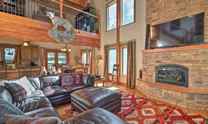 Angel Fire House | Grinning Bear Lodge: Hot Tub, Large Deck, Fire-Pit & Mountain Serenity.