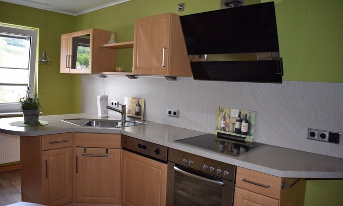 Affoldern Apartment | Großzügige Ferienwohnung am Affolderner See im 1. OG