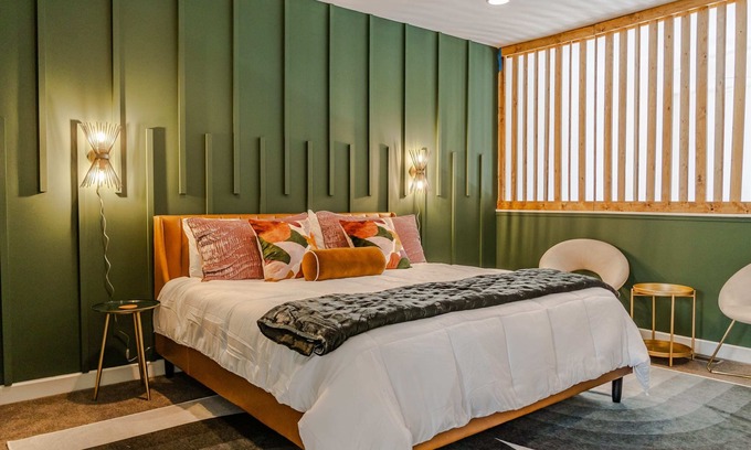 East Market District Apartment | Groovy NuLu Condo | Heart of Vibrant Lou District!