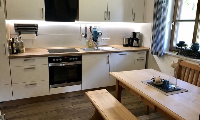 Windshausen Apartment | Ground floor apartment 120 m², direct mountain view