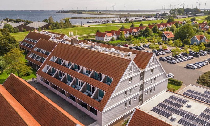 Bruinisse Apartment | Ground floor apartment for 2 persons