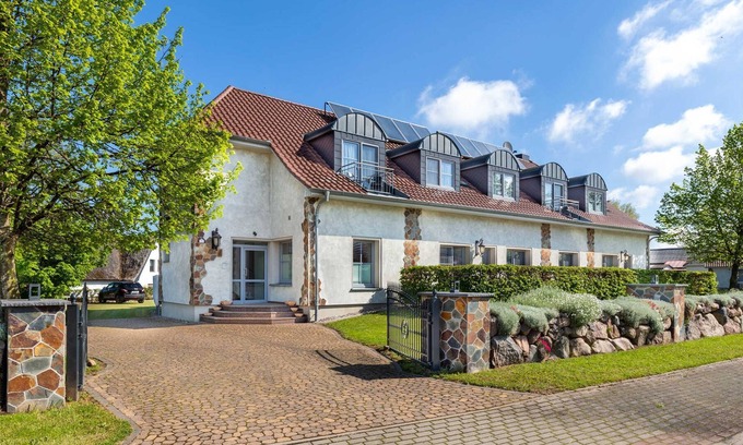 Pepelow Apartment | Gruppenbuchung Ferienhaus Drachenflieger bis 30 Gäste - Ostseeferienhaus Drachenflieger Pepelow OFC