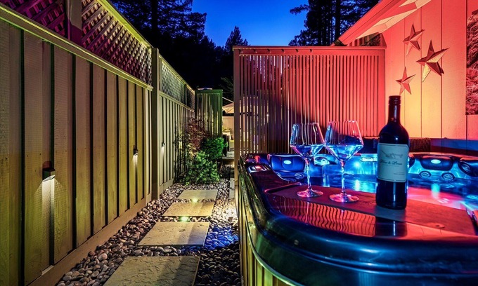 Guerneville House | GuernevilleGetaway~Laid Back Retreat w/Lounge, GameRm/HotTub/Pup/WiFi