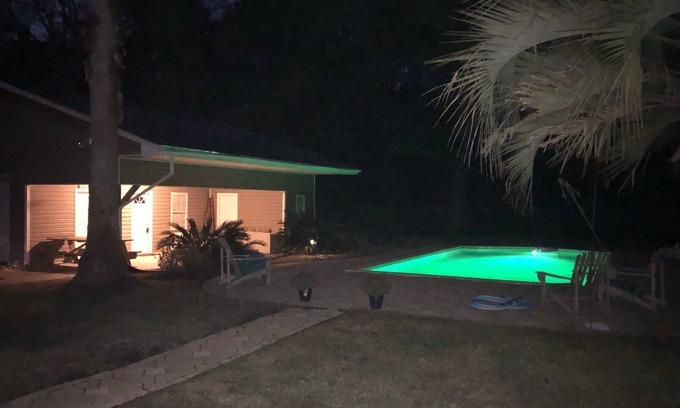 Surfside Beach Cottage | Guest Cottage overlooking the pool.