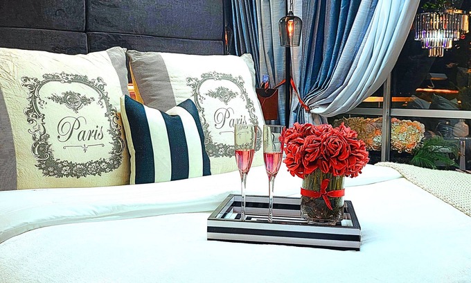 Downtown Dallas Apartment | ☆ Guest Favorite - 24th Floor Open-Air Terrace 1/BD Apt + 180° Skyline Views