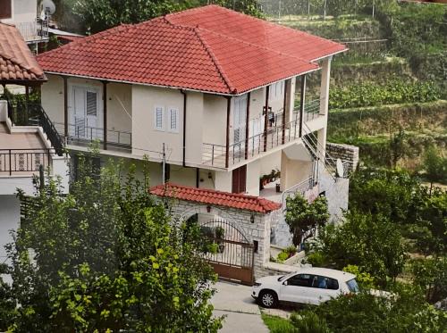 Berat House | Guest House Emiljos Flamur