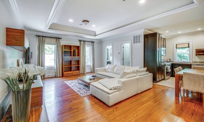 Great Falls House | Guest House in Private Villa ~ 23 Mi to Washington