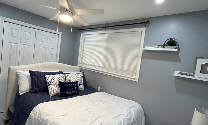 Northwest Orlando House | Guest House Modern Design