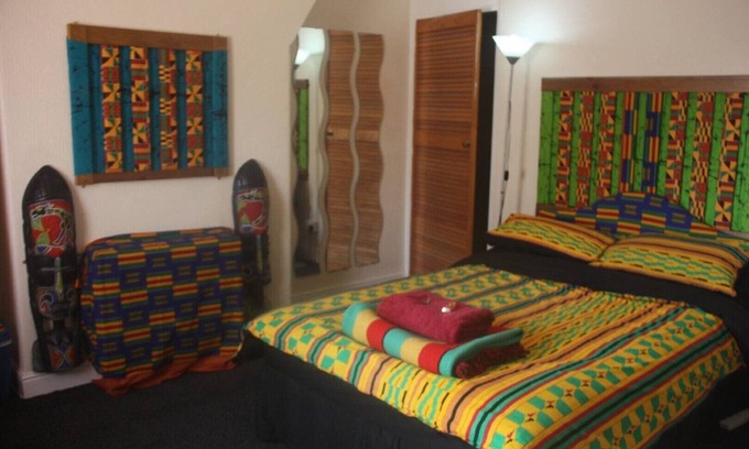 Bradford House | Guest is God in 2 bed house near Bradford Uni