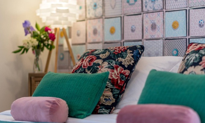 Saint-Pons Bed & Breakfast | Guest Room 'La Bergerie' with Mountain View, Shared Pool and Wi-Fi
