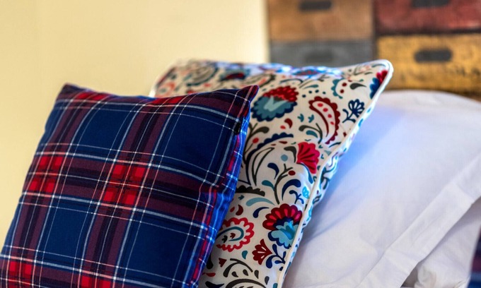 Saint-Pons Bed & Breakfast | Guest Room 'La Forge' with Mountain View, Shared Pool and Wi-Fi