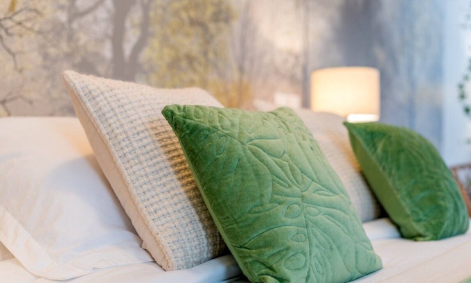 Saint-Pons Bed & Breakfast | Guest Room 'Le Grenier' with Mountain View, Shared Pool and Wi-Fi