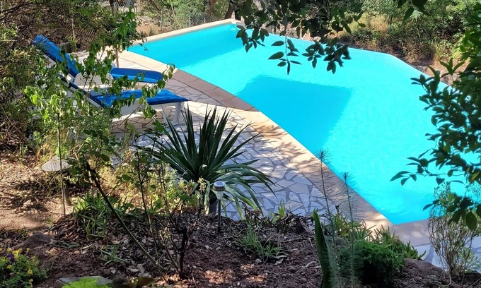 Boulouris-sur-Mer Villa | Guest room - very comfortable villa with swimming pool and close to the sea
