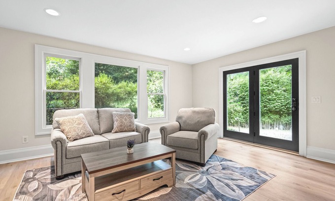 Chapel Hill House | Guest Suite by UNC w/King Suite, Full Kitchen, Work Desk