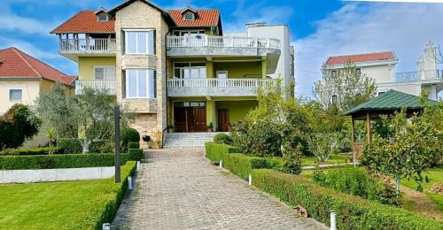 Sauk House | GuestHouse Brahja, Tirana