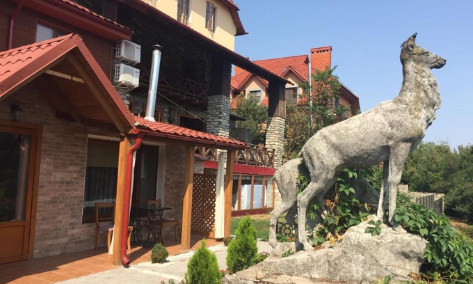 Kamenets-Podol'skiy House | Guesthouse Grand Canyon