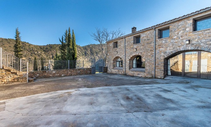 Claverol House | Guesthouse 'Rectoria De Claverol' with Mountain Views, Private Terrace and Wi-Fi