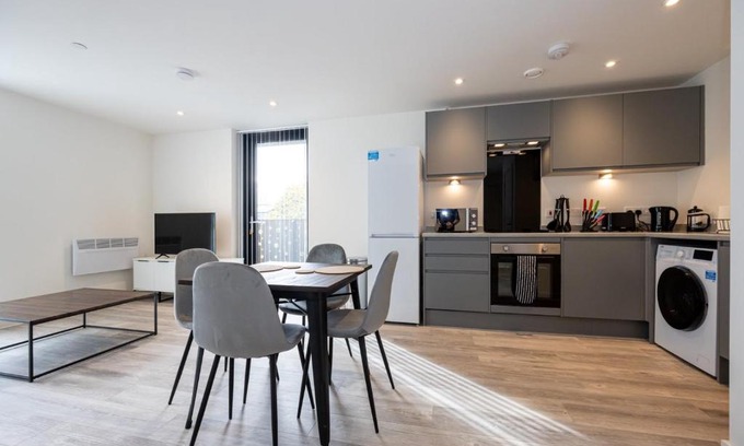 Vauxhall Apartment | GuestReady - Elegant Tranquility in Vauxhall