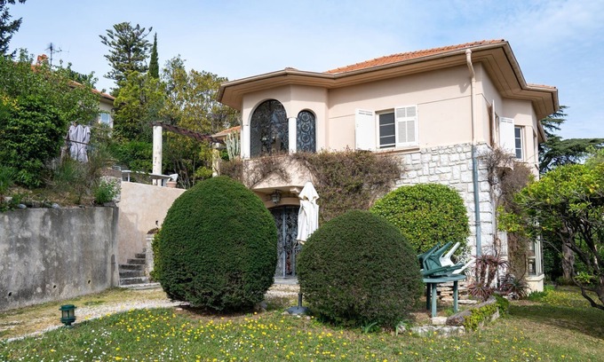 Caucade Villa | GuestReady - Elegant villa in Nice