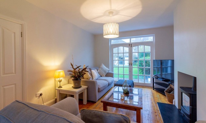 Rathfarnham House | GuestReady - Serene Haven near Castle Golf Club