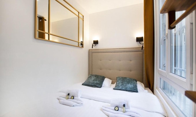 Quartier de la Porte-Saint-Denis Apartment | GuestReady - Studio with Jacuzzi in the 10 th