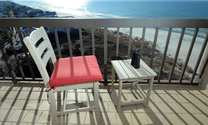 Sunnyside Condo | Gulf- AND Lake-front balconies at beach resort