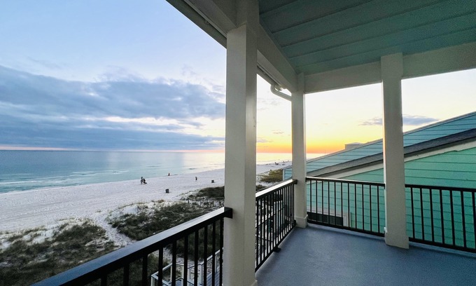 Laguna Beach Estates House | Gulf-Front Beauty-Sleeps 12-Superb Beach Access-Heartfelt Hospitality