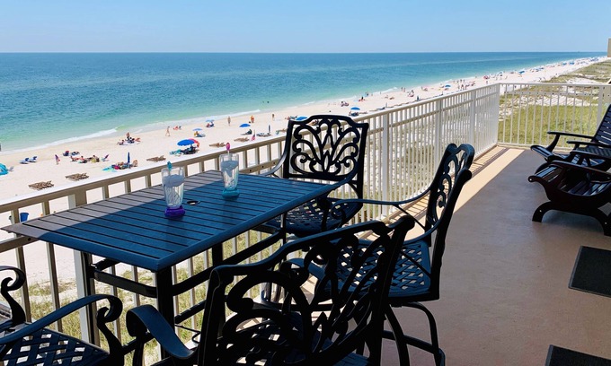 Gulf Shores Condo | Gulf Front: Beautiful Luxury Corner Unit: Wrap-Around Balcony