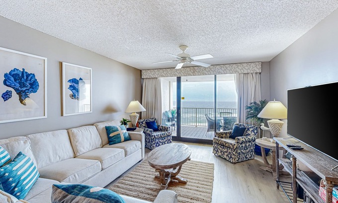 Orange Beach Condo | Gulf front condo w/unobstructed beach views - shared pools, hot tub, & tennis