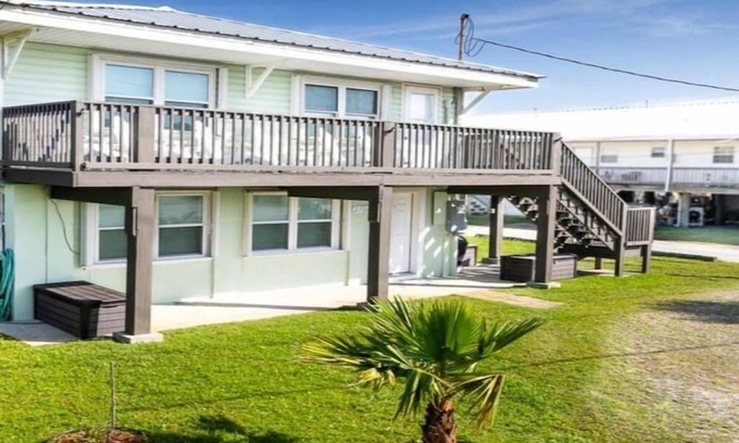 Grand Isle House | Gulf view! Beach Entry! 12 Guests, 4 Parking Spots