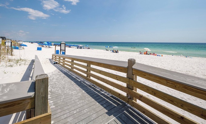 Fort Walton Beach Apartment | Gulf View Island Studio w/Restaurant Nearby