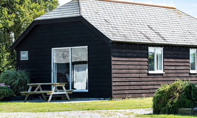 Port Isaac Cottage | GULL LODGE, pet friendly, with a garden in Port Isaac
