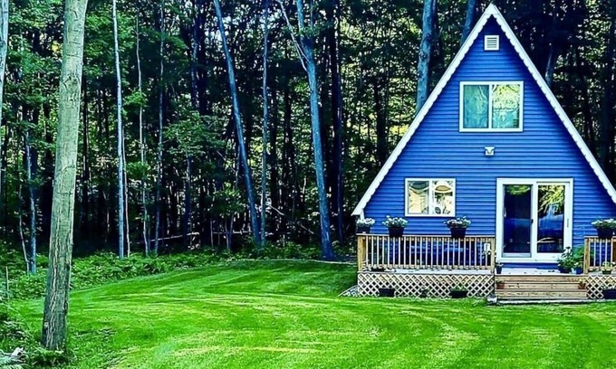 Ludington House | Gumdrop Cottage
