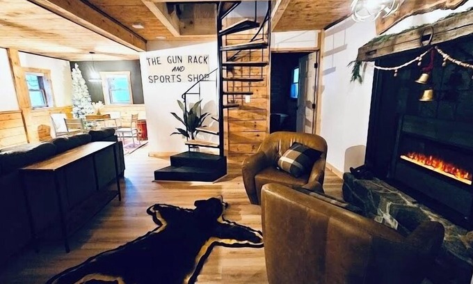 Gilford House | Gunstock Shanty-Lakes Region–Gunstock, Lake Winnipesaukee, Pavilion