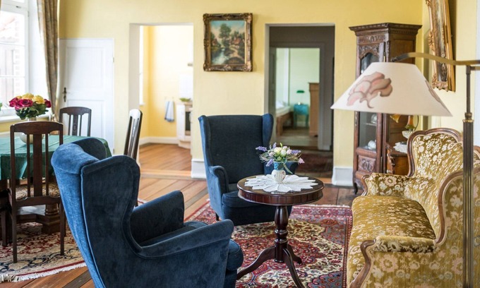Putnitz Apartment | Gutsherrenwohnung - Schloss Pütnitz - Kanuspezial ab 4 Ü