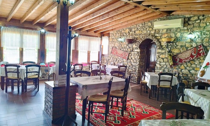 Berat Hotel | Guva Mangalem