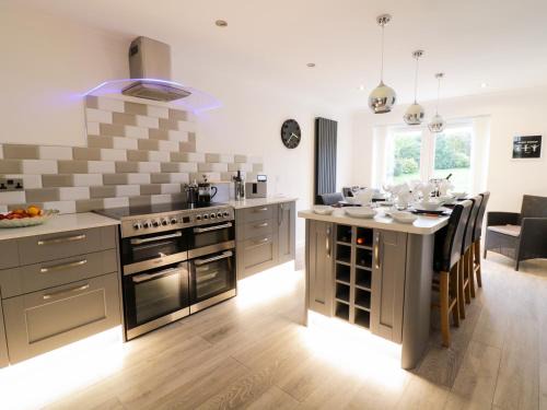 Cemaes Bay House | Gwelfor