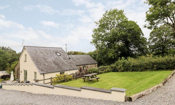 Narberth House | Gwyddno Lodge