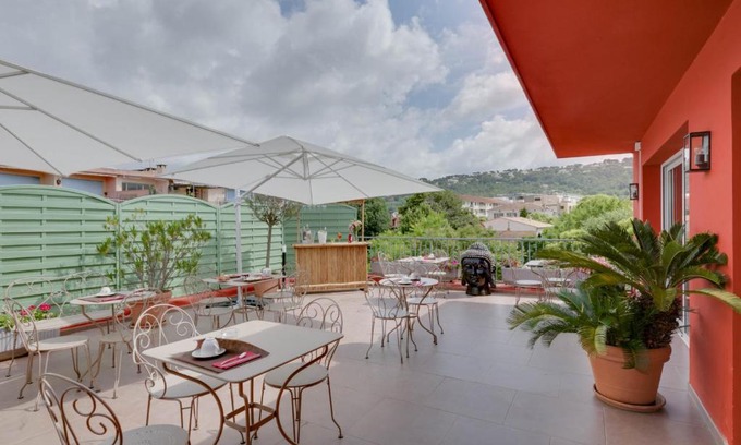 Mouans-Sartoux Hotel | Hôtel CASABELLA Cannes Mouans Sartoux