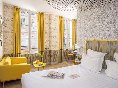 Paris City Center Hotel | Hôtel Crayon Rouge - Louvre Palais Royal