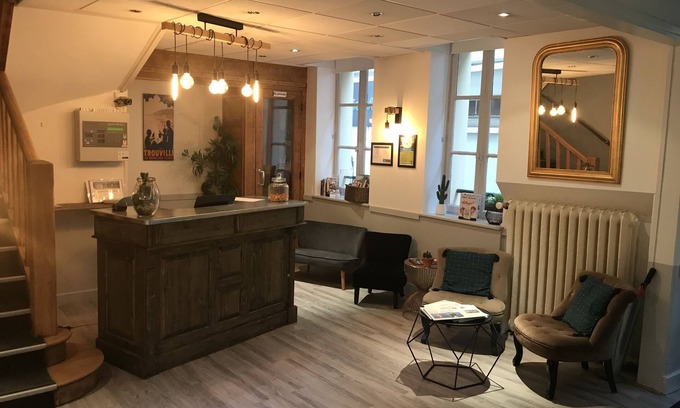 Trouville-sur-Mer Hotel | Hôtel L'ESTRAN
