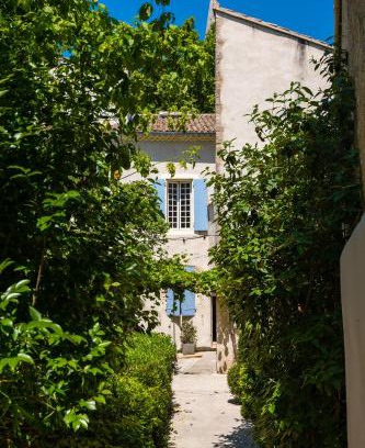 Pernes-les-Fontaines Hotel | Hôtel LA MARGELLE